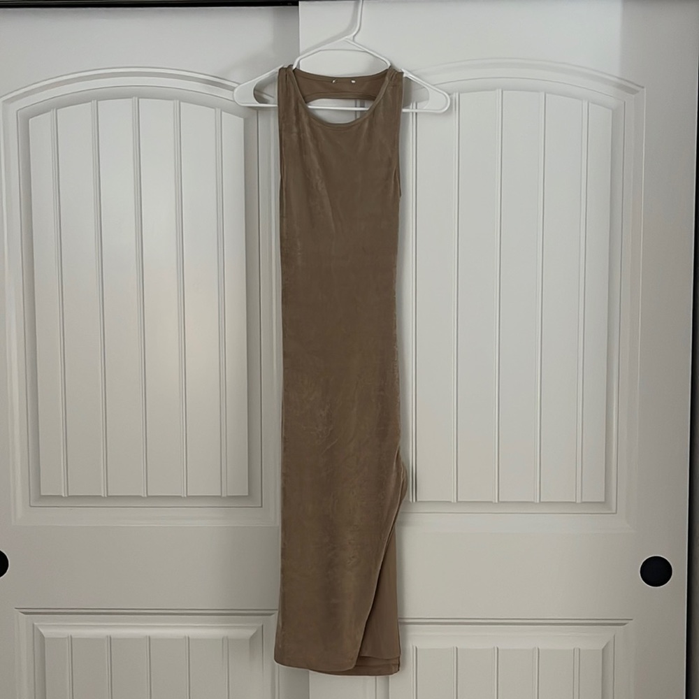 Elegant Hello Molly Backless Midi Dress